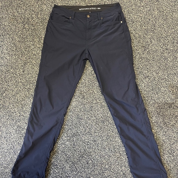 Western Rise Travel Pant Slim Navy 31x32 - Picture 1 of 4